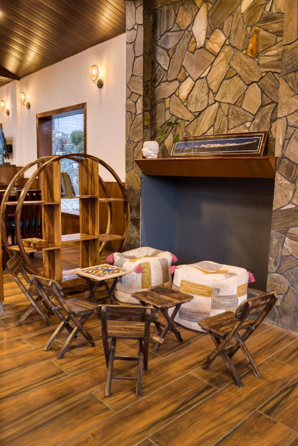 The Frostwood Resort Раникхет Экстерьер фото